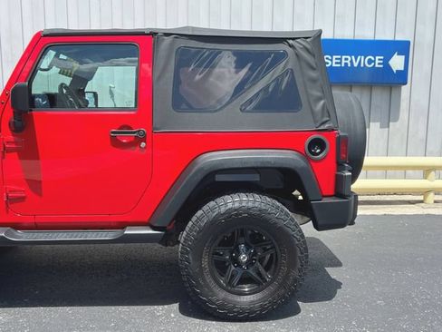Used 2015 Jeep Wrangler Sport w/ Quick Order Package 24S AWD/4WD image 15