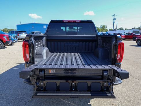 New 2026 GMC Sierra 1500 AT4 w/ AT4 Premium Package AWD/4WD image 5