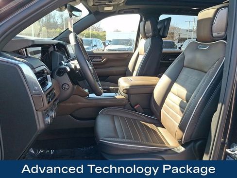 Used 2025 GMC Yukon Denali Ultimate AWD/4WD image 2