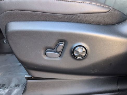 New 2026 Chrysler Pacifica Select image 24