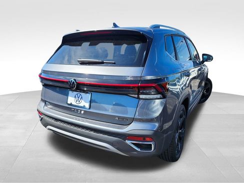 New 2025 Volkswagen Taos SEL image 5
