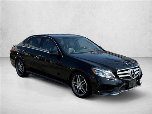 Used 2015 Mercedes-Benz E 350 4MATIC Sedan image 2
