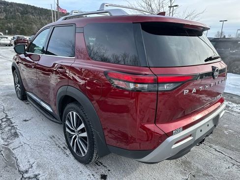Used 2022 Nissan Pathfinder Platinum w/ Lighting Package (N93) image 3