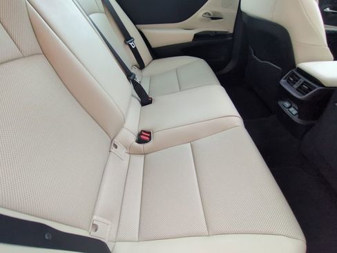 Used 2024 Lexus ES 350 w/ Premium Package FWD image 28