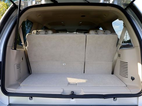 Used 2014 Lincoln Navigator 2WD image 15