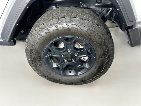 Used 2023 Jeep Wrangler Unlimited w/ 8.4" Radio Group AWD/4WD image 11