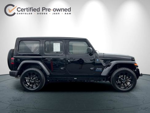 Certified 2025 Jeep Wrangler Unlimited Sahara w/ Safety Group AWD/4WD image 3