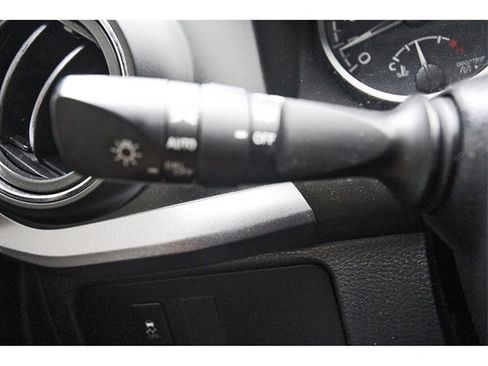 Used 2021 Toyota Tacoma TRD Sport image 16