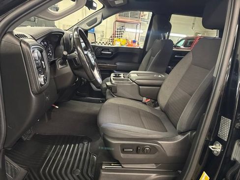 Used 2019 GMC Sierra 1500 SLE w/ SLE Value Package AWD/4WD image 12