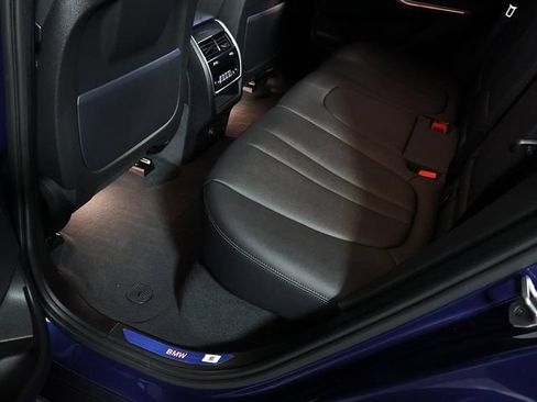 Used 2022 BMW X5 xDrive40i w/ Premium Package AWD/4WD image 28