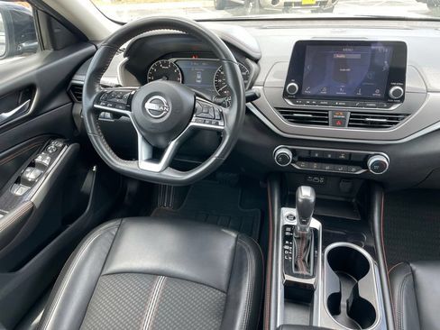Certified 2025 Nissan Altima 2.5 SR AWD/4WD image 10
