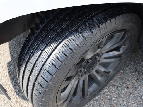 Used 2019 Cadillac Escalade ESV Luxury AWD/4WD image 26