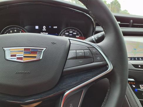 New 2026 Cadillac XT5 Premium Luxury w/ Driver Assist Package FWD image 17