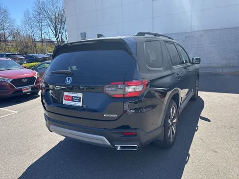 Certified 2023 Honda Pilot Touring image 18