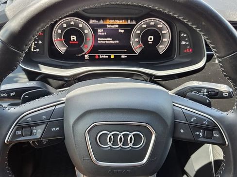 Used 2019 Audi Q8 Premium Plus w/ Premium Plus AWD/4WD image 22