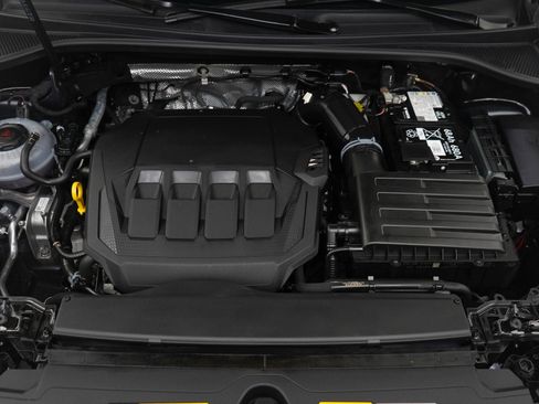 Used 2025 Audi Q3 2.0T Premium image 31