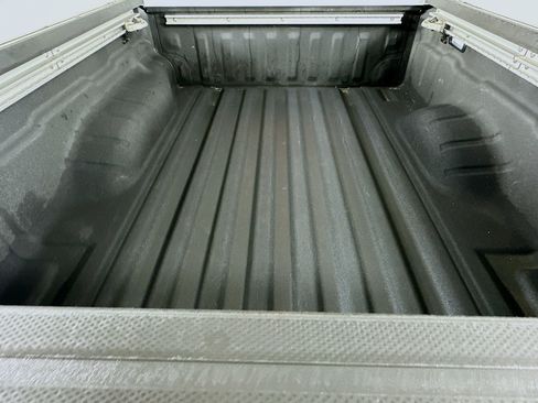 Used 2024 Nissan Frontier SV w/ SV Convenience Package image 26