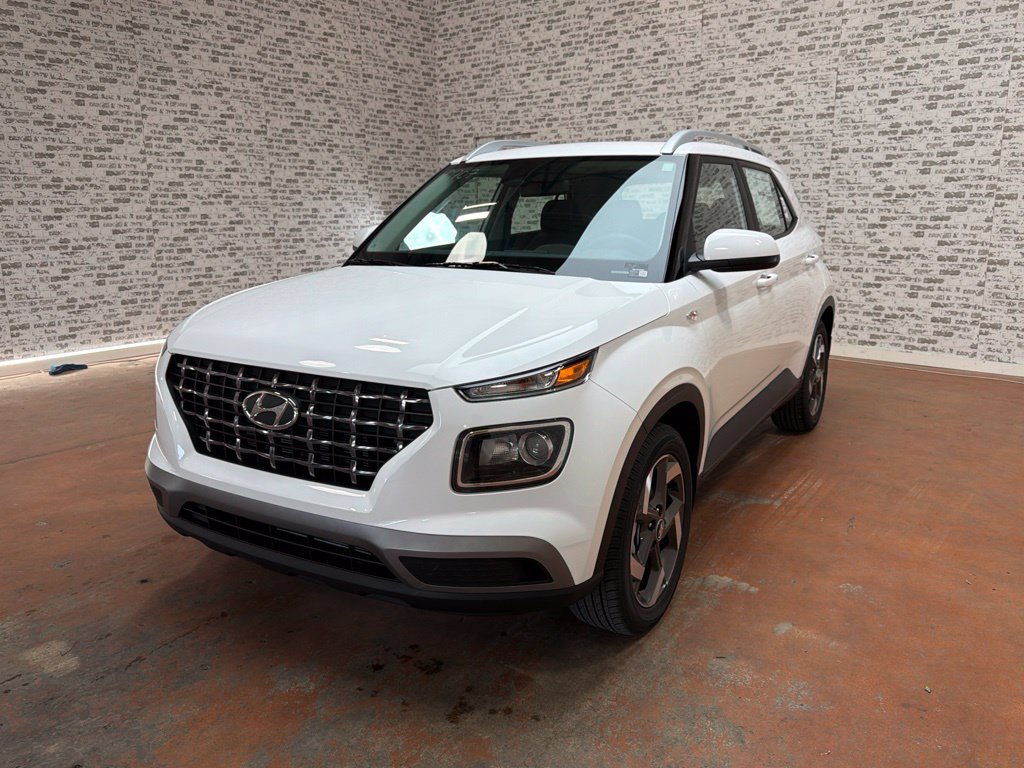 New 2026 Hyundai Venue SEL FWD image 3