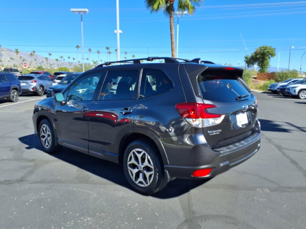 Used 2019 Subaru Forester Premium AWD/4WD image 11