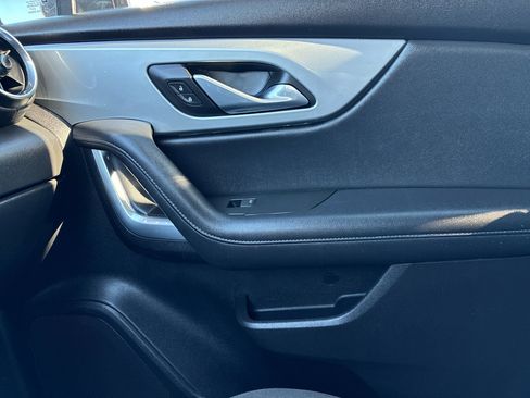 Used 2020 Chevrolet Blazer LT image 50