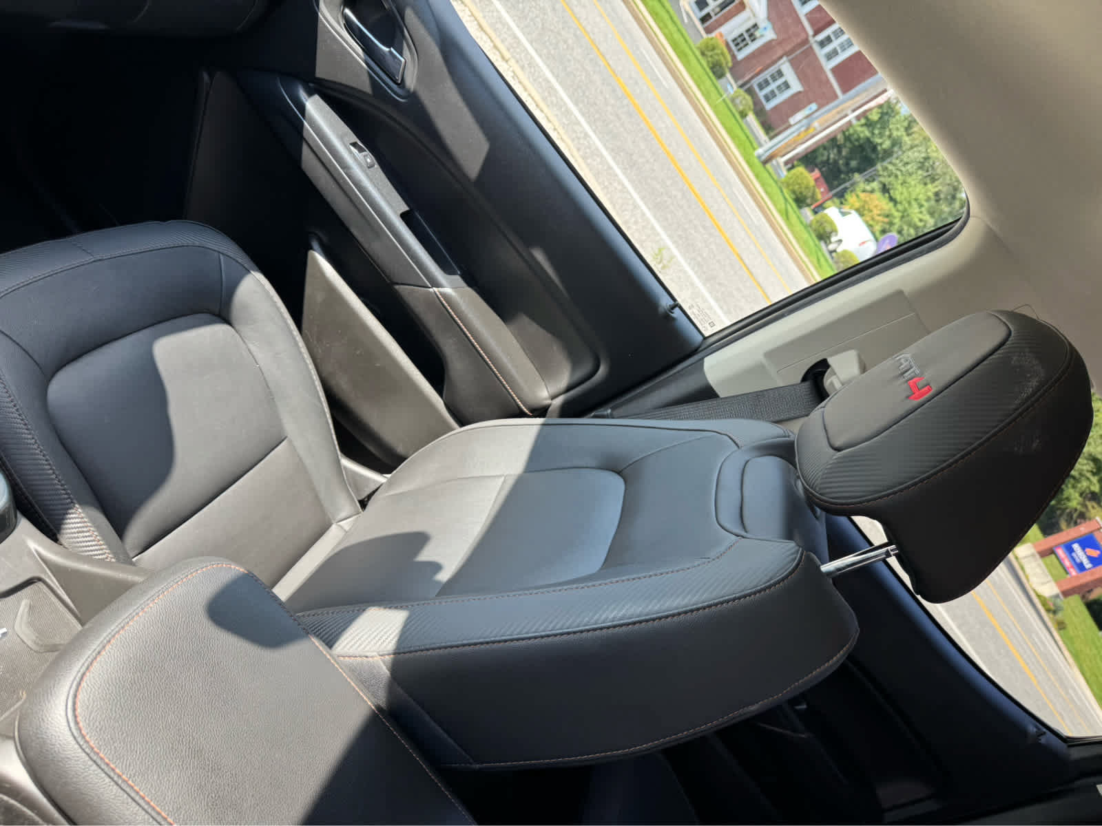 Used 2021 GMC Canyon AT4 w/ Driver Alert Package AWD/4WD image 19
