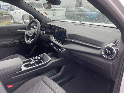 Used 2026 Chevrolet Equinox LT image 18