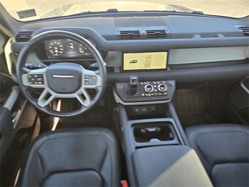 Used 2023 Land Rover Defender 110 S image 9