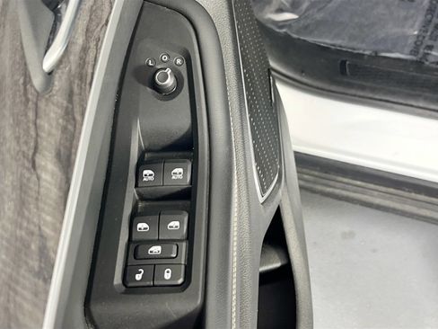 Used 2022 Jeep Grand Cherokee Limited AWD/4WD image 18