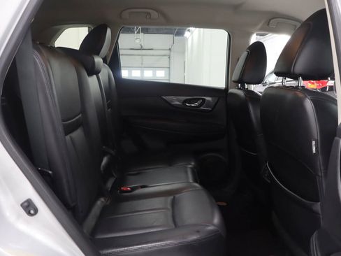 Used 2015 Nissan Rogue SL AWD/4WD image 16