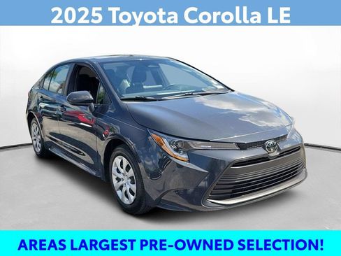 Certified 2025 Toyota Corolla LE w/ Convenience Package FWD image 3