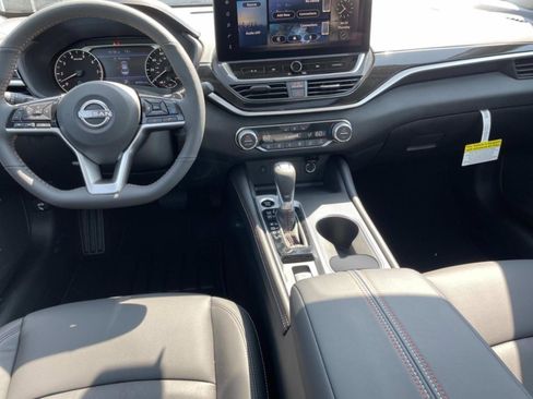 New 2026 Nissan Altima 2.5 SR FWD image 10