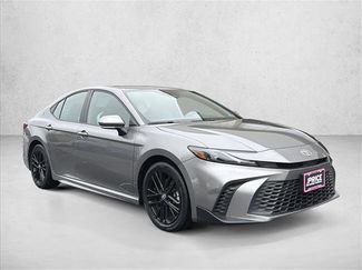 Used 2025 Toyota Camry SE video 3