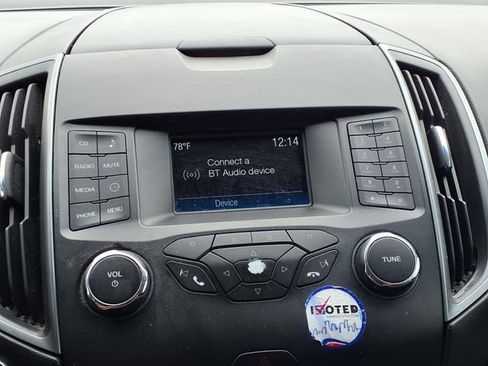 Used 2018 Ford Edge SE FWD image 15