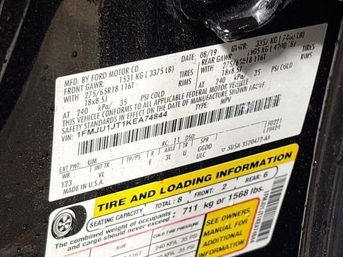 Used 2019 Ford Expedition XLT w/ Equipment Group 202A AWD/4WD image 27