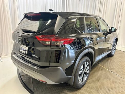 Used 2023 Nissan Rogue SV AWD/4WD image 29