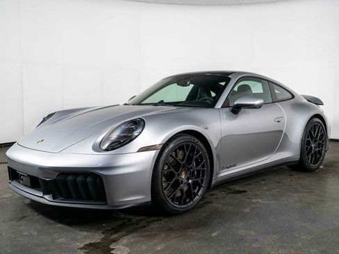 Used 2025 Porsche 911 Carrera GTS image 4