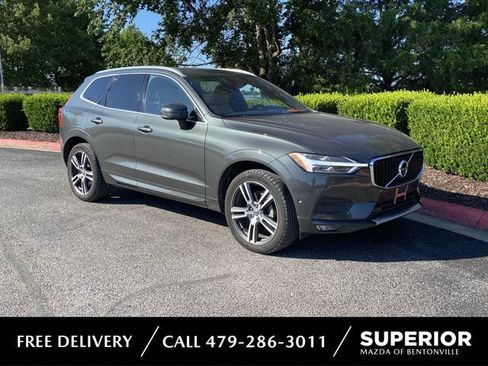 Used 2019 Volvo XC60 T5 Momentum w/ Multimedia Package AWD/4WD image 1