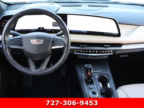 Used 2024 Cadillac XT4 Premium Luxury w/ Technology Package FWD image 17