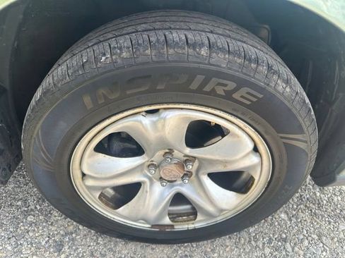 Used 2017 Subaru Forester 2.5i AWD/4WD image 14
