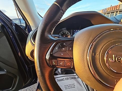 Used 2017 Jeep Renegade Latitude image 23