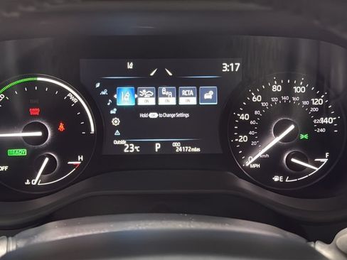 Used 2025 Toyota Sienna XLE FWD image 25