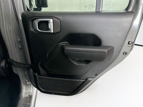 Used 2023 Jeep Wrangler Unlimited w/ Cold Weather Group AWD/4WD image 28