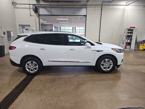 Used 2018 Buick Enclave Premium AWD/4WD image 8