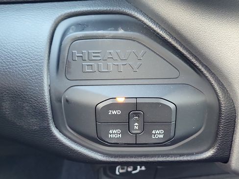New 2025 RAM 2500 Big Horn AWD/4WD image 13