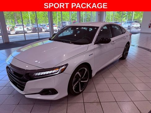 Used 2022 Honda Accord Sport image 3