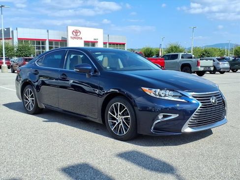 Used 2016 Lexus ES 350 w/ Luxury Package w/Wood Trim FWD image 2