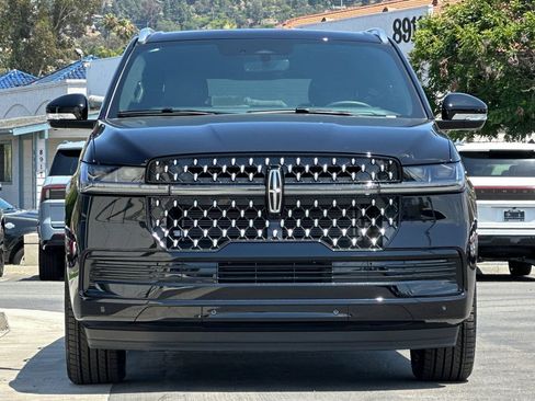 New 2026 Lincoln Navigator Black Label AWD/4WD image 8
