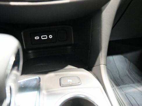 Used 2022 Chevrolet Equinox LT image 18