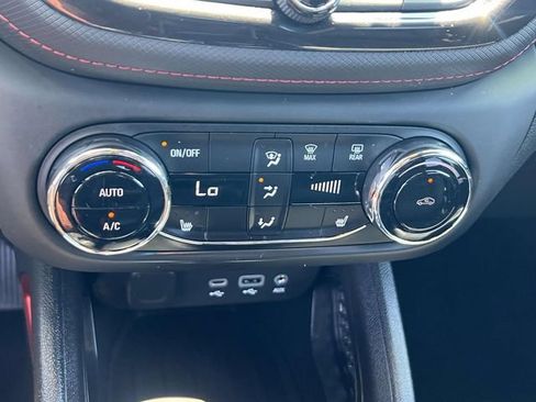 Used 2023 Chevrolet TrailBlazer RS w/ Convenience Package AWD/4WD image 31