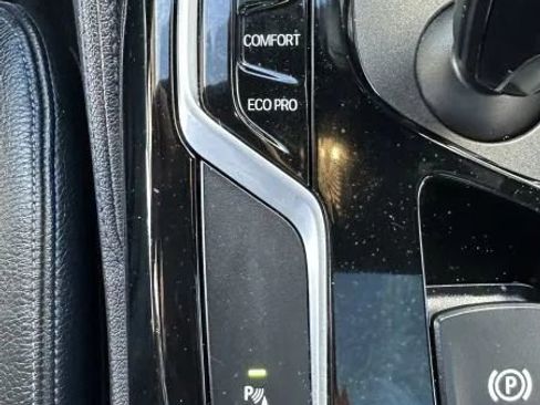 Used 2019 BMW 530i xDrive w/ M Sport Package image 41